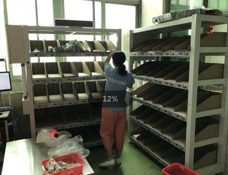 沃港電子標簽分揀墻，提高200%訂單分揀效率